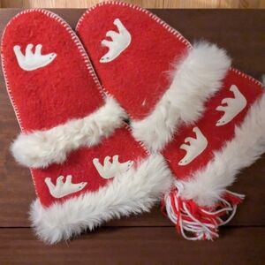 Vintage red felted woolen mittens. Inuit design. All hand stitched with fur trim